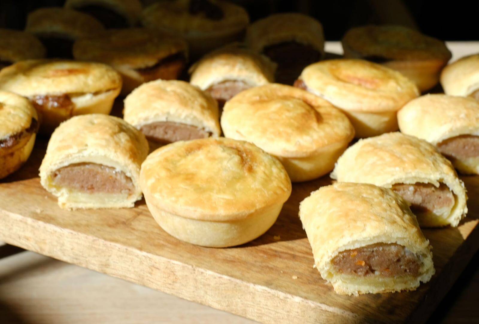 Mini Pies & Sausage Rolls Box – Local Catering Party Bites (20 pcs)