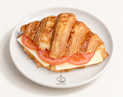 Cheese & Tomato Croissant